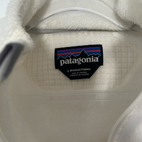 Patagonia Cream Fleece Vest - Picture 2 of 4